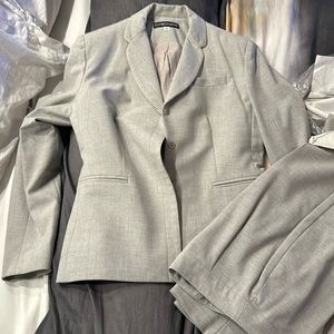 Pre owned mint condition expressions blazer and pants size 2